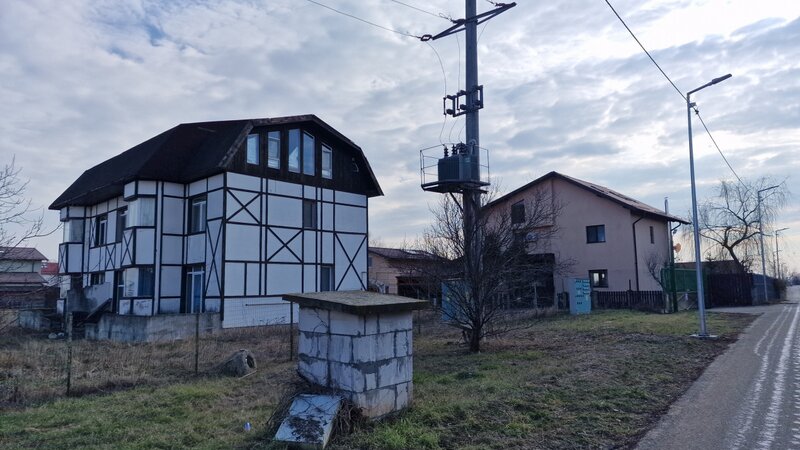 Ilfov loturi de teren in Balotesti- Saftica  langa case si utilitati